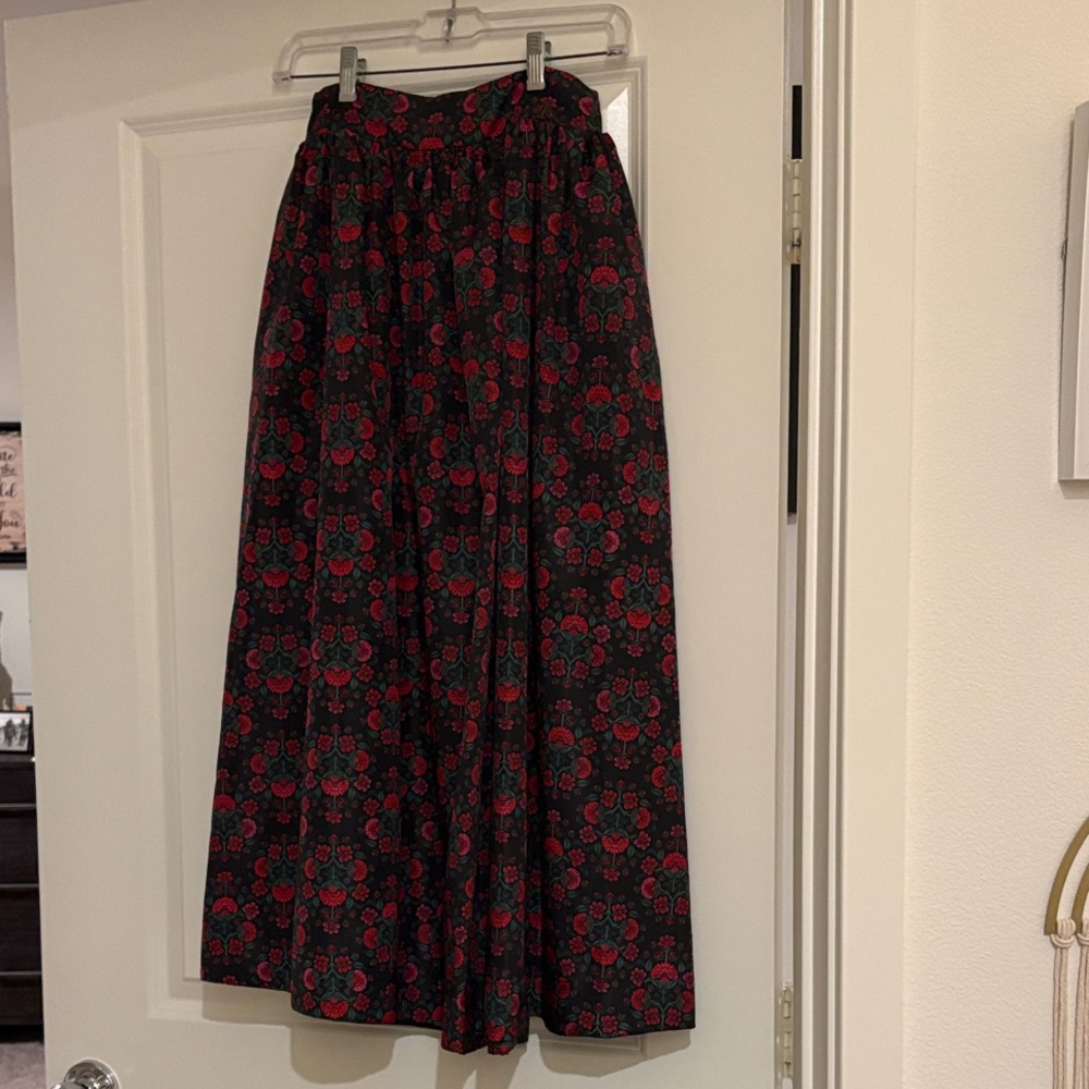 Elegant Floral Maxi Skirt in Black and Red